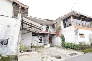 Exterior - Hotel O Blio Guest House Syariah (Bandung)