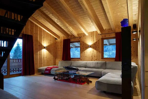 Villa | 4 bedrooms, iron/ironing board, free WiFi, bed sheets - Impeccable 4-bed Villa in Cadin di Sotto (Cortina d'Ampezzo)