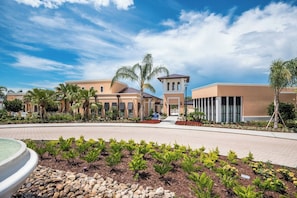 Solara Resort Clubhouse - Disney Themes: Resort 5BR Townhouse w Private Pool (Kissimmee)