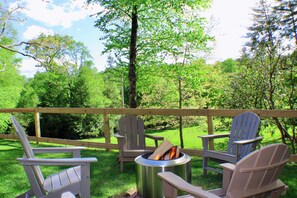 Property grounds - 705 Shortoff Cottage: Modern 3BR Cottage w/ Firepit & EV Charger | Pet Friendly (Highlands)