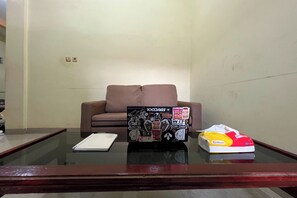 Reception - Hotel O Kost Reski 1 Near Pasar Rakyat Limbung (Limbung)