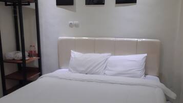 Kamar Double Standar | Wi-Fi gratis dan seprai linen
