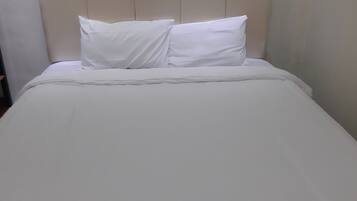 Standard Double Room | Free WiFi, bed sheets