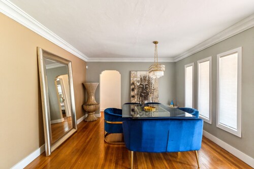 Miami Chic Hideaway: Near Wynwood & Downtown - Yard, Grill, & Games