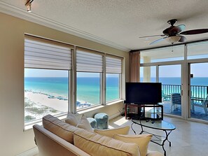 Fernseher, DVD-Player, Stereoanlage