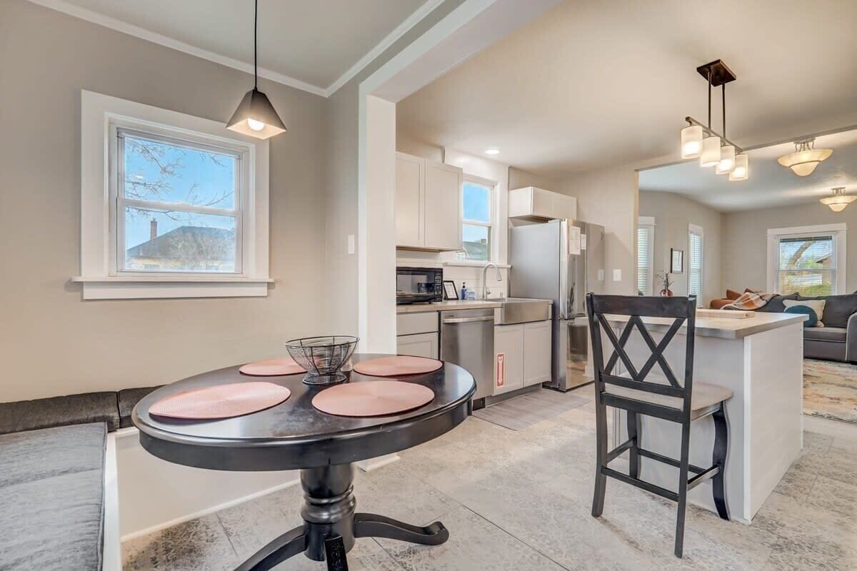 冰箱、微波炉、烤箱、炉灶