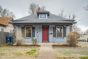 Exterior - Hotel Heritage | Historic Sites | Dog Friendly/BBQ (Pueblo)