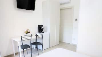 4 | Blackout curtains, free WiFi