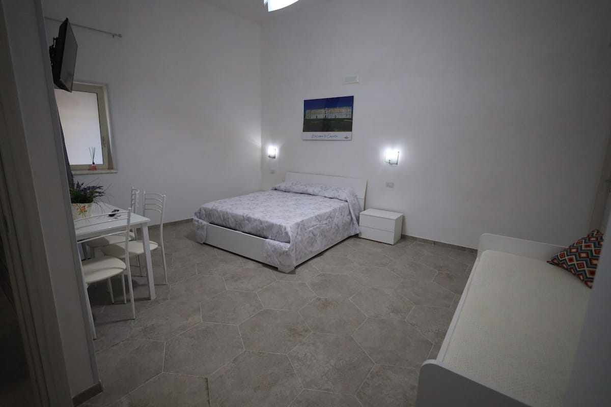 Kamar Quadruple Comfort | Tirai kedap cahaya dan Wi-Fi gratis