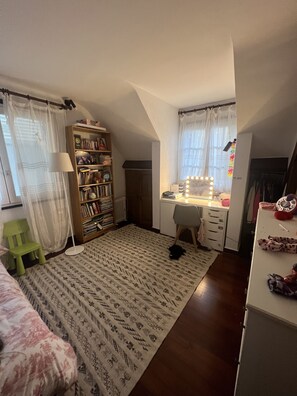 5 Schlafzimmer, Bügeleisen/Bügelbrett, WLAN, Bettwäsche