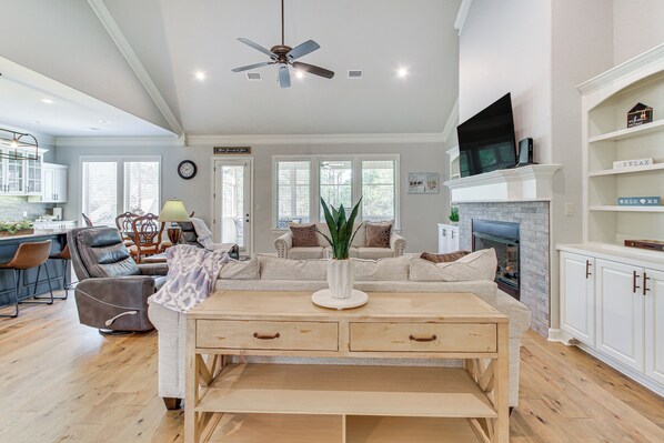 House (3 Bedrooms) | Interior