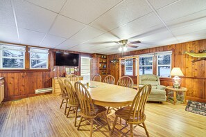 House (2 Bedrooms) | Interior