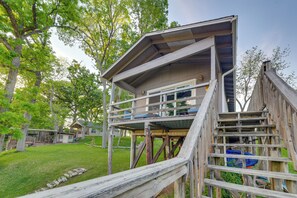 Apartment (0 Bedroom) | Interior - Rustic River Cabin w/ Dock + Covered Deck! (Waco)