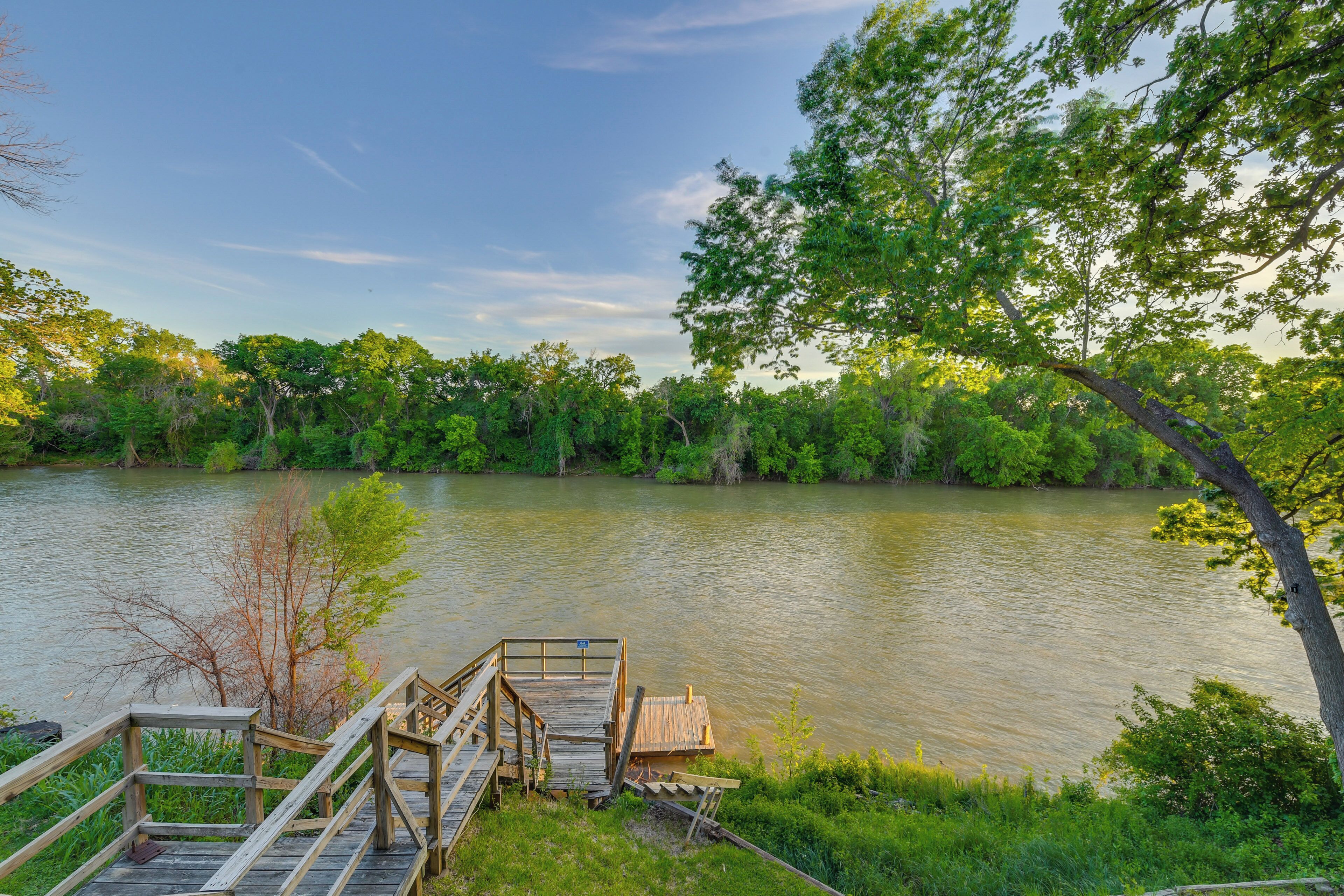 Apartemen (0 Bedroom) | Bagian depan properti