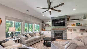 Unclassified image, 3 of 40, button - Game Room + Pool Access: Spacious Cabin in Arnold (Arnold)