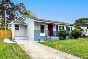 House (3 Bedrooms) | Interior - Inviting Savannah Home w/ Yard: 3 Mi to Downtown! (Savannah)