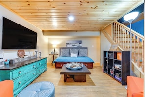 Apartment (2 Bedrooms) | Interior - Dog-friendly Mtn Retreat in Whitehall w/ View! (Whitehall)