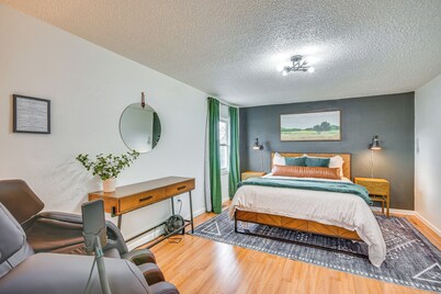 Jefferson City Bungalow: Hot Tub & Patio!