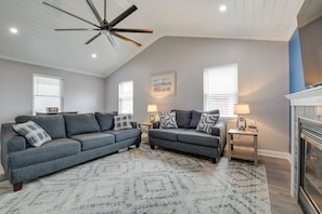 House (3 Bedrooms) | Interior