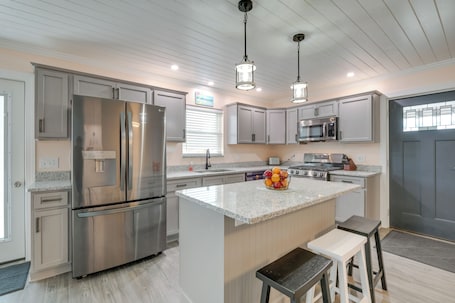 Angola Vacation Rental, Walk to Lake Erie Beach!