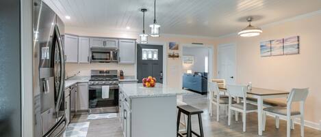 House (3 Bedrooms) | Interior