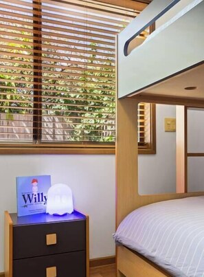 4 chambres, fer et planche à repasser, Wi-Fi, draps fournis