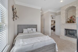 Huis, 4 slaapkamers | 4 slaapkamers, een minibar, een bureau, een laptopwerkplek