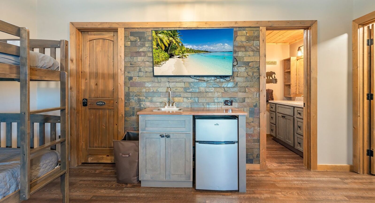 Condo, 2 Bedrooms | 2 bedrooms, free WiFi