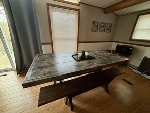 Dining - The Bungalow on Lake Navajo (Cherokee Village)