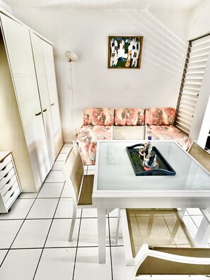 Interior - L'hibiscus (Saint-François)