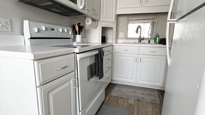 Coffee/tea maker, fridge, microwave, oven - Mountain Oasis fo
Cozy & Peaceful View - Walk 2 All Seasons Resort - Fireplace (Sugar Mountain)