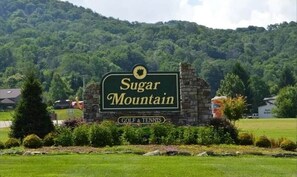 Property grounds - Cozy Mountain Retreat w/ Balcony Views & Fireplace (Sugar Mountain)