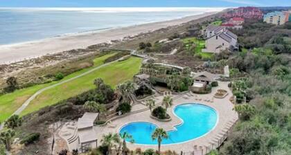 1164 Beach Walker - Adorable oceanfront, just steps to the beach and pool!