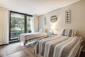 2 chambres, fer et planche à repasser, accès Internet, draps fournis