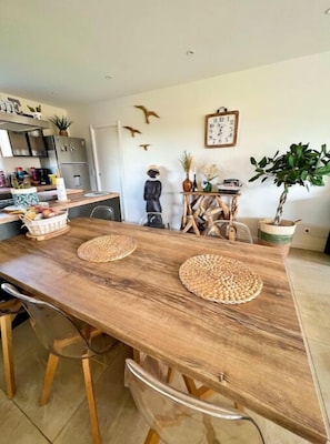 Dining - Bienvenue à la Villa Cottajolo en Corse Pour Passer vos Plus Belles Vacances ! (Ghisonaccia)