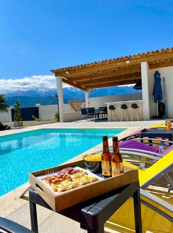 Outdoor pool, a heated pool - Bienvenue à la Villa Cottajolo en Corse Pour Passer vos Plus Belles Vacances ! (Ghisonaccia)