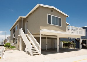 Exterior - 4BR Ocean Escape | Steps from the Beach (Newport Beach)