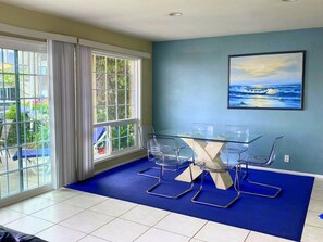 Interior - Darling Ground Floor Unit - Close to Lido Village (Newport Beach)