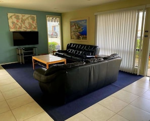 Smart TV, offices