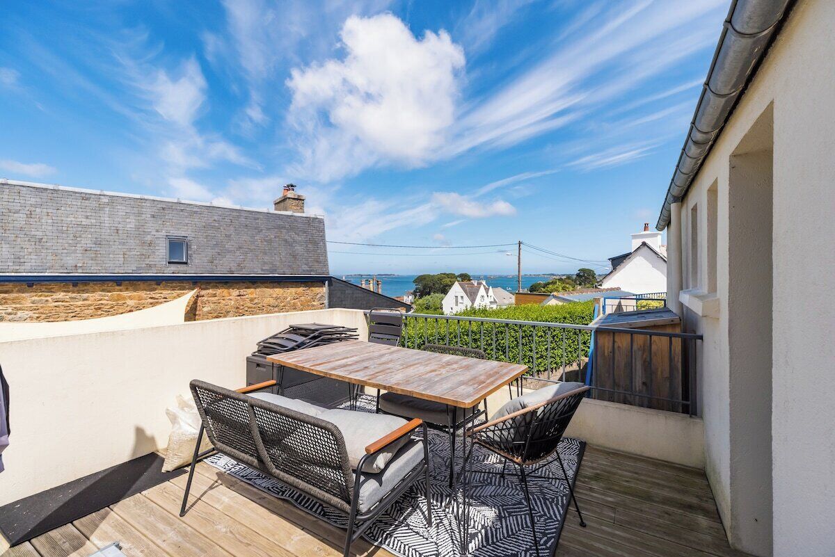 屋外ダイニングエリア