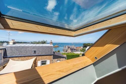 Coastal paradise – House with sea view in Loguivy