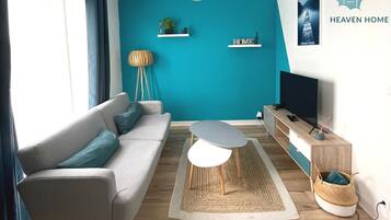 Een televisie en een kantoor