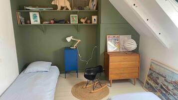 3 habitaciones, acceso a internet y ropa de cama