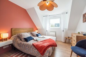 1 quarto, acesso à internet, roupa de cama