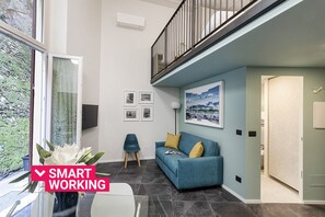 TV - Loft Garibaldi by Wonderful Italy (Genova)