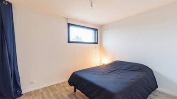 3 bedrooms, iron/ironing board, travel crib, WiFi