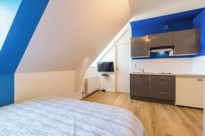 Internet, bed sheets