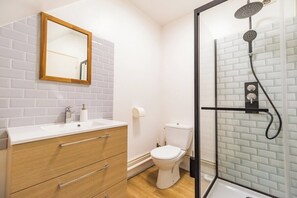 تجهيزات دش، مجففات شعر، مناشف