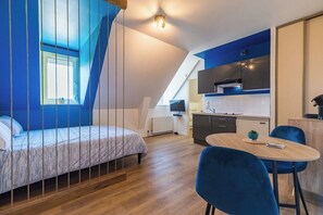 خدمة الإنترنت وملاءات أسرّة