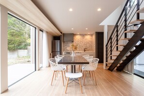 Executive House | Living area - Hakone Ashinoko Lakeside Resort (Hakone)